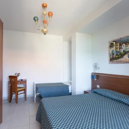 Abruzzo 3* 피네토